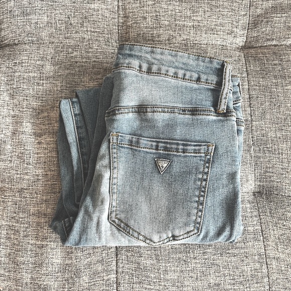 GUESS Jeans - Picture 1 of 7
